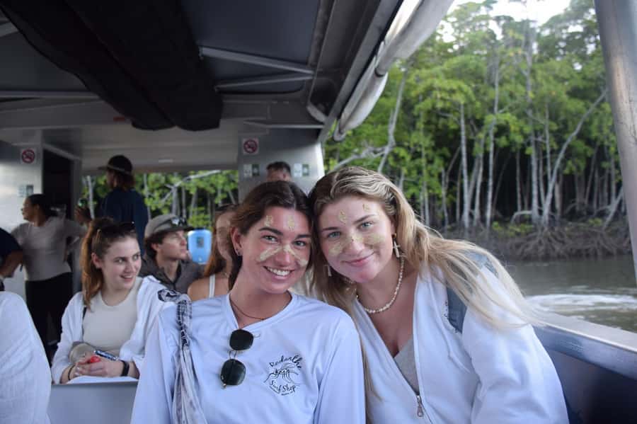 Cairns: Immersive Small Group Indigenous Cultural Experience - Welcome to Country and Mugra ochre: where the tone changes