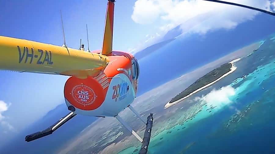 Cairns: Inner Reef Explorer 30 minute scenic flight - Green Island: a coral sand island with rainforest texture
