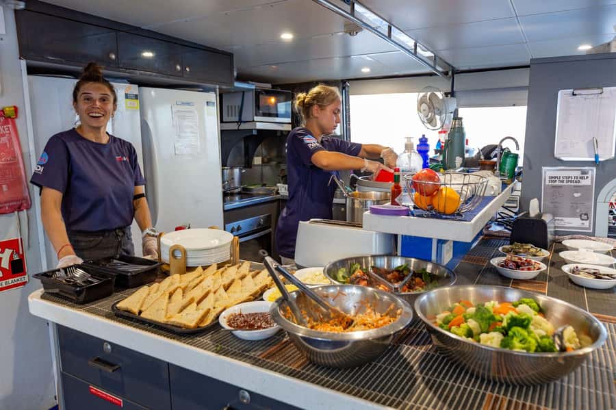 Cairns: Pro Dive Great Barrier Reef 3 Day/2 Night Dive Trip - What to bring: small items that keep your trip smooth