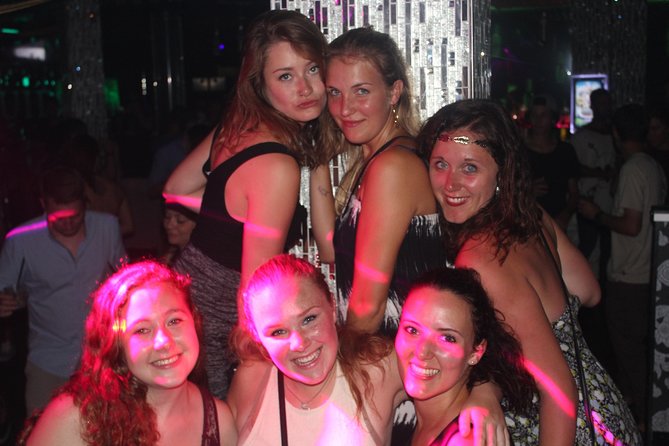 Cairns Pub & Club Tour - What’s Happening Each Night: Music, Games, and Day-of-Week Differences