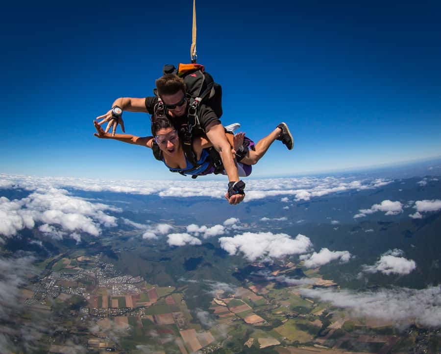 Cairns: Tandem Skydive Experience - Training and Ground Rules: How They Keep It Manageable