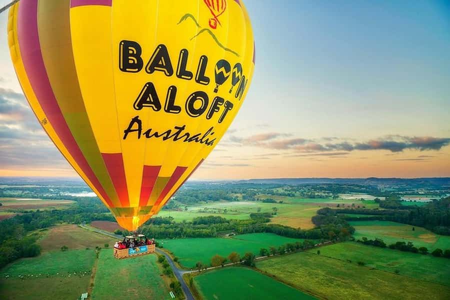 Camden Valley: Sunrise Hot Air Balloon Flight With Breakfast - Meeting point to launch site: the calm start you need