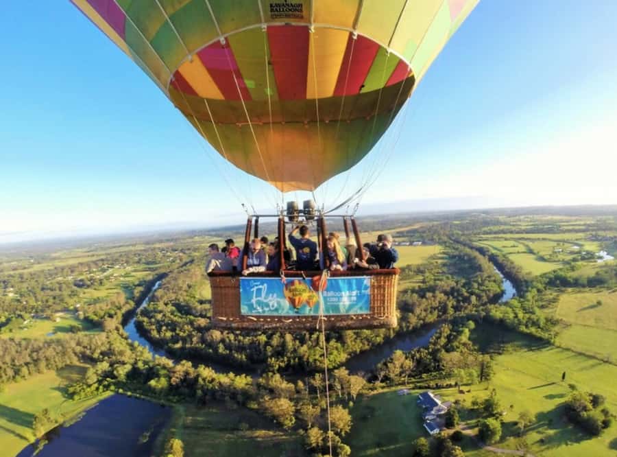 Camden Valley: Sunrise Hot Air Balloon Flight With Breakfast - What to bring (and what helps most on a sunrise balloon)