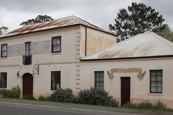 Cammino di Hepburn (Hepburn Walking Tour) at 5pm each Friday - Stop 4: Zelman Cottage, Clara and Victor, and a Melbourne Symphony Orchestra link