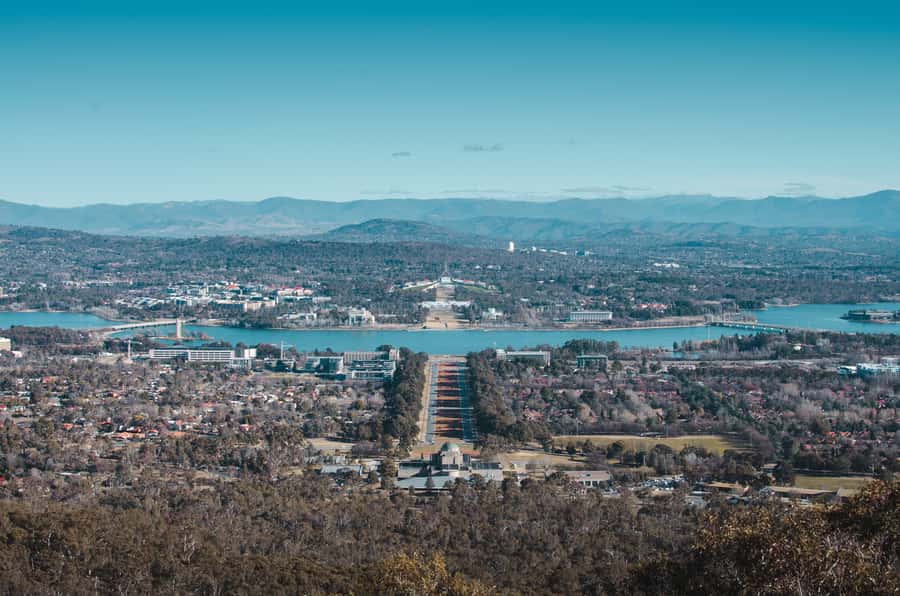 Canberra: City Highlights Day Tour with Entrance Fees - Mount Ainslie Lookout and Duntroon: the view that puts Canberra on the map