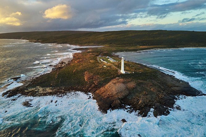 Cape Leeuwin Lighthouse Fully-guided Tour - Cape Leeuwin Lighthouse tour at a glance