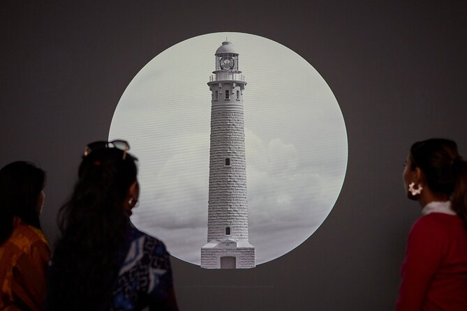 Cape Leeuwin Lighthouse Fully-guided Tour - Wildlife watch off the cape: dolphins and possible whales
