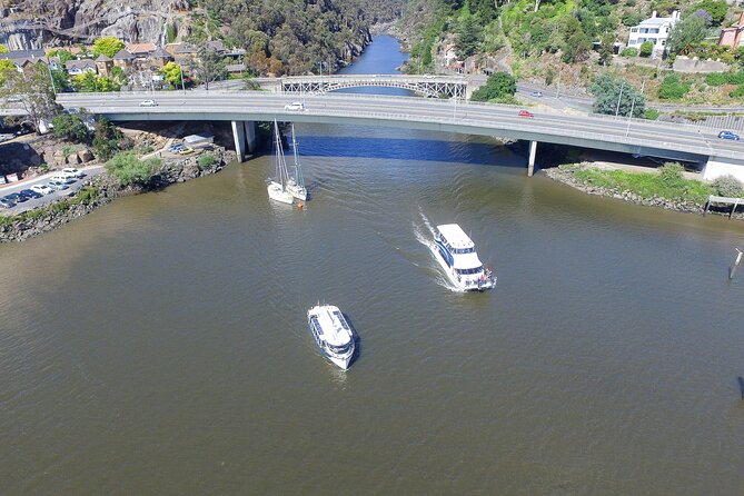 Cataract Gorge Cruise 10:30 am - The Lady Launceton and the silent electric approach
