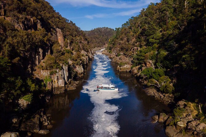 Cataract Gorge Cruise 1:30 pm - Entering Cataract Gorge: cliff views and photo time