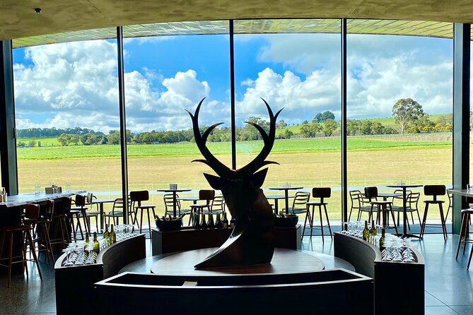 Chocolate and wine tasting tour in the Yarra Valley. - Soumah of the Yarra Valley: tasting cool-climate wines with context