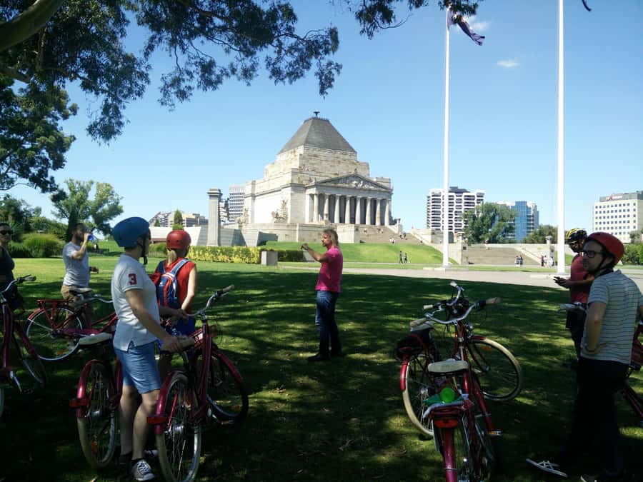 Classic Melbourne Bike tour - Fitzroy Break and Lunch: A Local Neighborhood, Not a Tourist Bubble