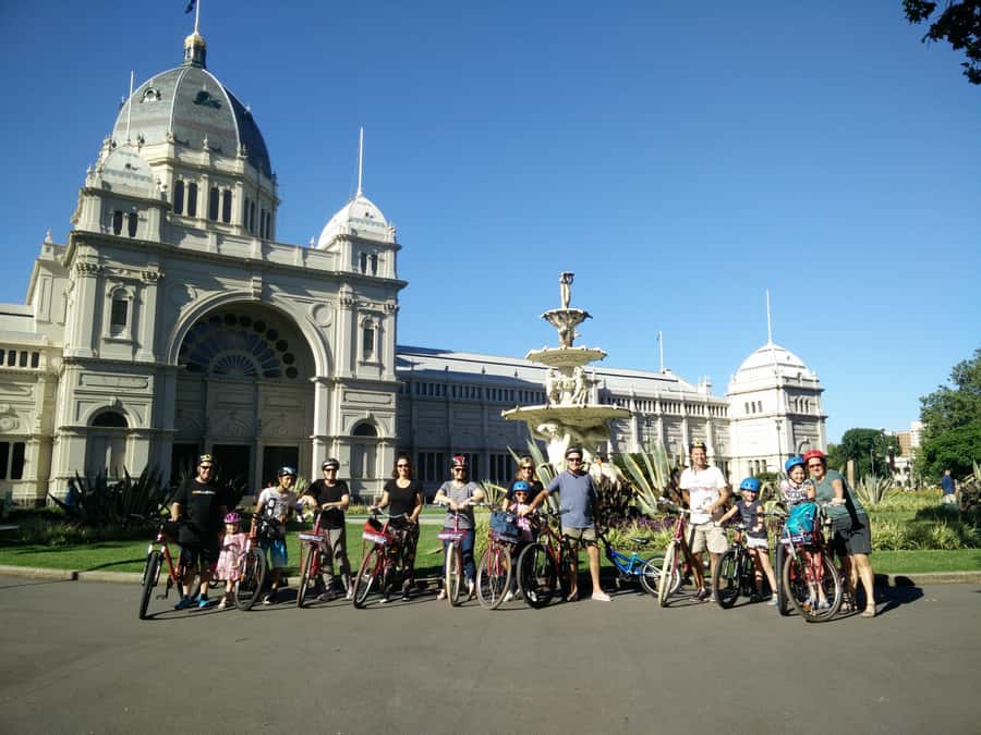 Classic Melbourne Bike tour - Meeting at Blue Tongue Bikes and Getting Set Up Fast