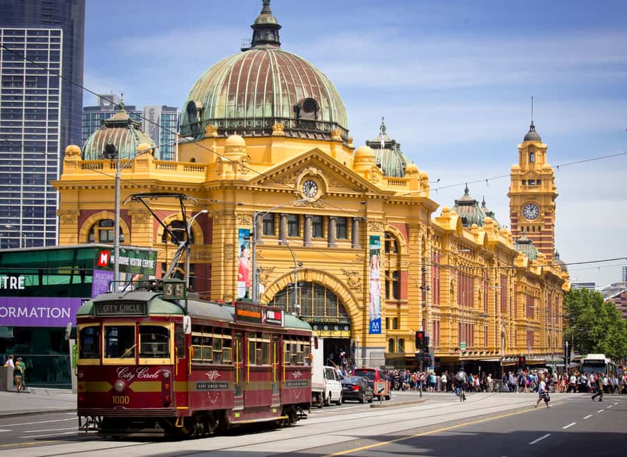 Classic Pivate Melbourne Walking Tour Start from your hotel - Yarra River Walk and Why Melbourne Feels Built for Strolling