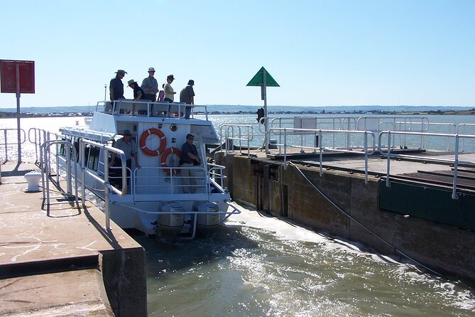 Coorong 3 & 1/2 Lunch Cruise and Tour - Morning views: Mount Lofty and the Adelaide Hills warm-up