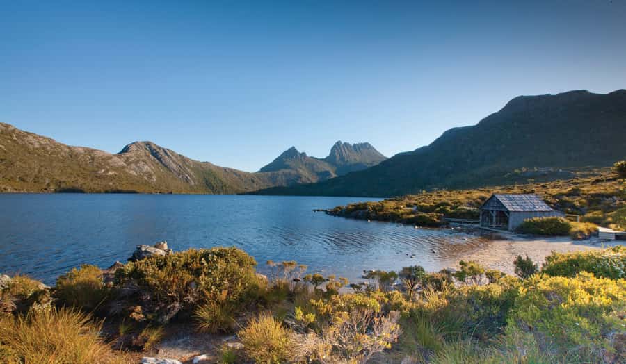 Cradle Mountain: Fully Guided Dove Lake Day Tour with Lunch - Arriving at Cradle Mountain and the real point of the day