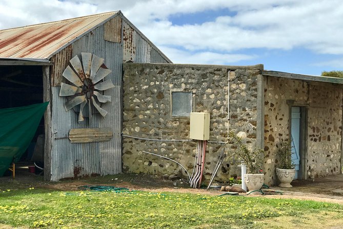 CRUISE SHIP Wildlife Tour - Stop 3: Kangaroo Island Wildlife Park and its island animal mix