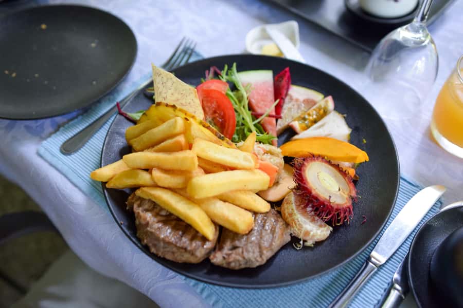 Daintree Rainforest: Waterfall Walk, Swim & Crocodile Cruise - Lunch in the rainforest: where the meal actually makes sense