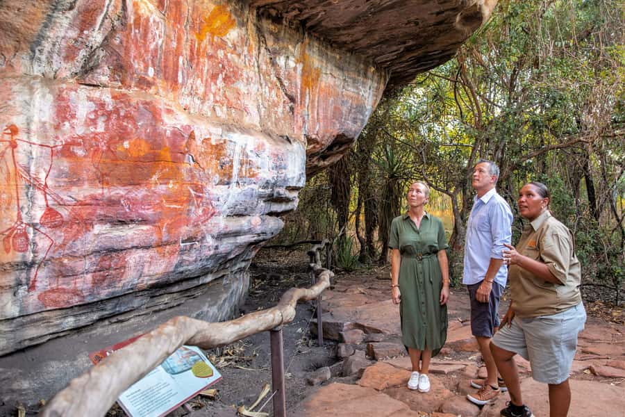 Darwin: 5-Day 4WD Kakadu Litchfield Tour & Billabong Cruise - Day 3: Nourlangie rock art, lookouts, and Maguk (Barramundi Gorge) waterfall