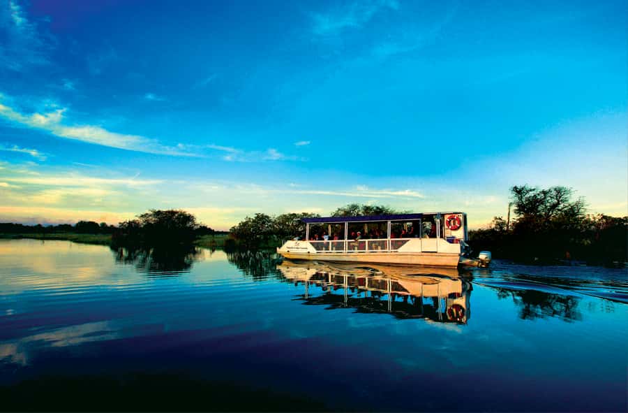 Darwin: Kakadu & Nourlangie Day Trip Plus Billabong Cruise - Warradjan Cultural Centre: Bininj culture with context you can carry