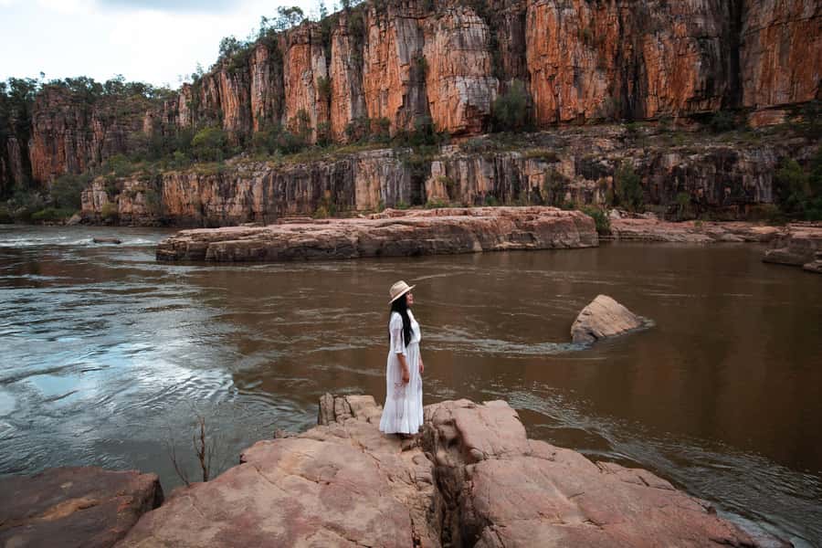 Darwin: Katherine Two Gorge Cruise Edith Falls Full Day Tour - Nitmiluk Visitor Centre: where the culture pieces actually fit