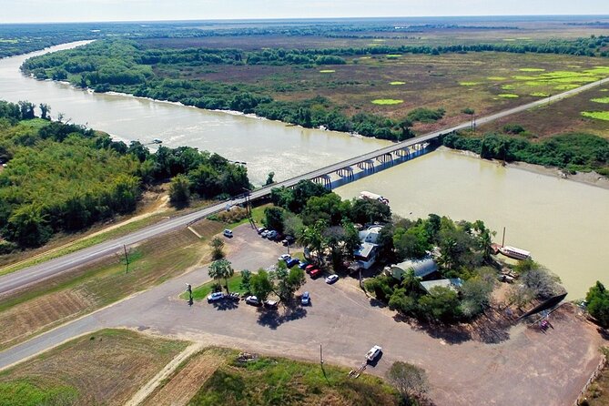 Darwin: Pathfinder Original Jumping Crocodile Cruise - Watching Crocodiles Safely: How the Thrill Stays Managed
