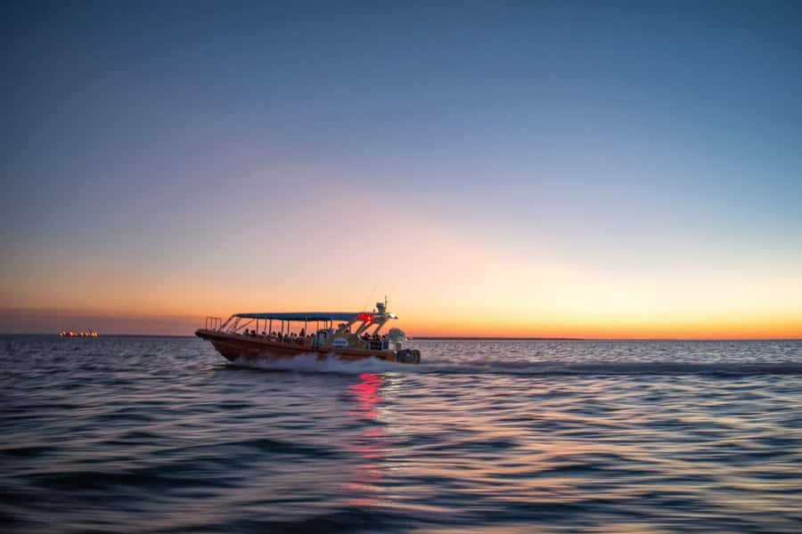 Darwin: Sunset Harbour Cruise with Fish and Chips Dinner - The Sunset Moment: How the Crew Handles Clouds and Timing