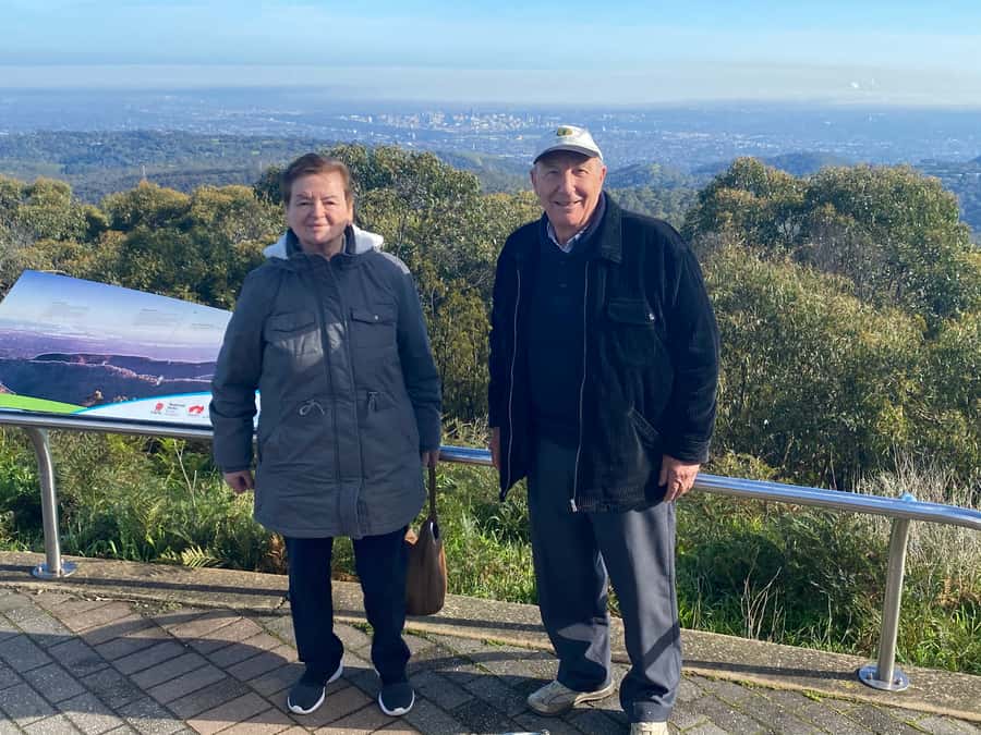 Explore Barossa & Hahndorf (Incl 2 wineries & lunch) - Pickup and the group-tour reality (Adelaide City Council and Glenelg)
