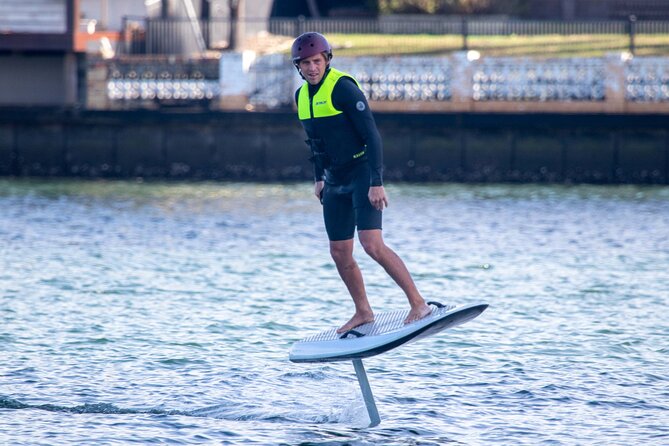 Fliteboard Gold Coast - Your Fliteboard Setup: Gear Included and a Motorized Ride