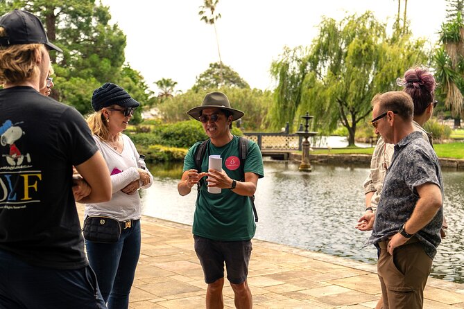 Foraging Tour: Botanical Gardens Walk & Picnic - The native-inspired picnic: relaxing with a view