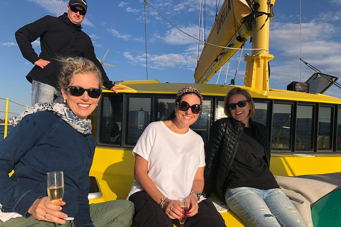 Fremantle Twilight Sail - Included sparkling wine, snacks, and how to keep the rest affordable
