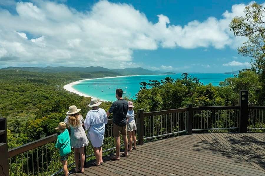 From Airlie: Whitsundays and Whitehaven Half-Day Cruise - Leaving Airlie and cruising past the Whitsundays’ headline views