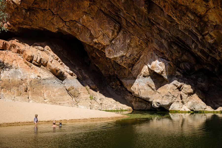 From Alice Springs/Yulara: 4-Day Red Centre 4WD Camping Tour - Camping style: comfortable beds, real outback living