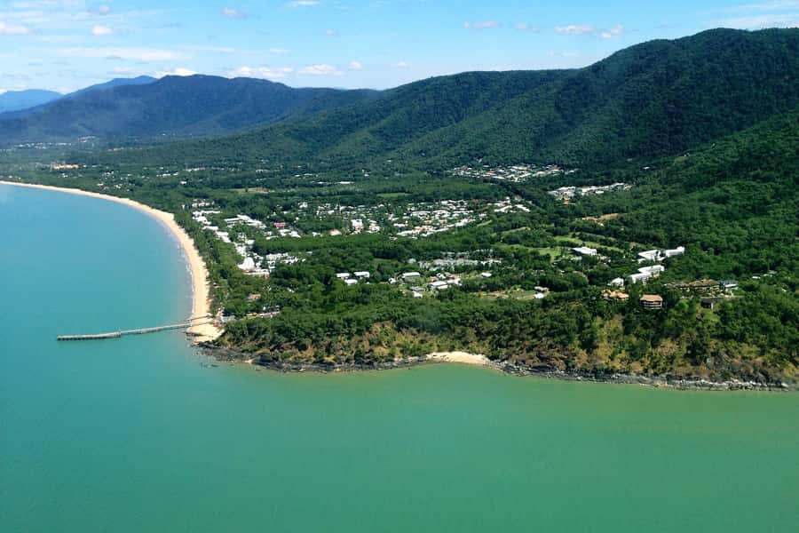 From Cairns: 40-Min Scenic Reef Window Seat Airplane Flight - What You’ll See: Green Island, the Coral Sea, and Named Reefs