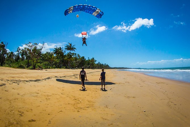 From Cairns: Tandem Skydive Experience over Mission Beach - Key moments you’ll actually care about