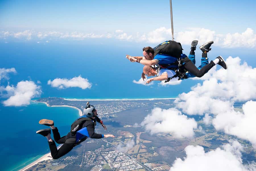 From Gold Coast: Tandem Skydive Experience over Byron Bay - The Full Experience Flow: Training, Scenic Flight, Freefall, Canopy