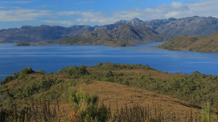 From Hobart: Gordon Dam and Lake Pedder Wilderness Day Tour - Nob Hill lookout: the higher perspective over dam and lake