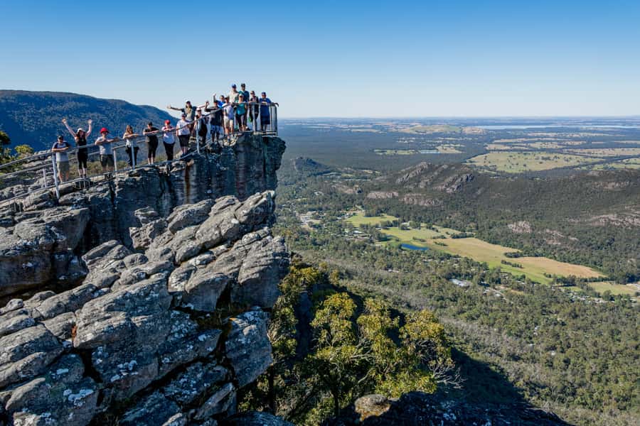 From Melbourne: 3-Day Great Ocean Road Grampians Tour - Day 1: Melbourne to Apollo Bay and the Shipwreck Coast icons