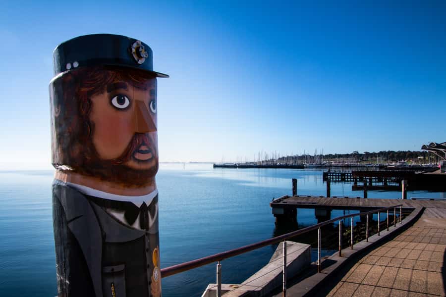 From Melbourne: Bay Sightseeing and Ferry Ride with Lunch - Geelong Waterfront and Point Lonsdale Lighthouse: start scenic, start easy