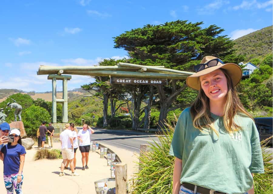 From Melbourne: Great Ocean Road & 12 Apostles Full-Day Tour - Leaving Melbourne early and making it a full-day win