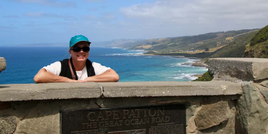 From Melbourne: Great Ocean Road & 12 Apostles Full-Day Tour - Loch Ard Gorge: tall limestone cliffs and the shipwreck story