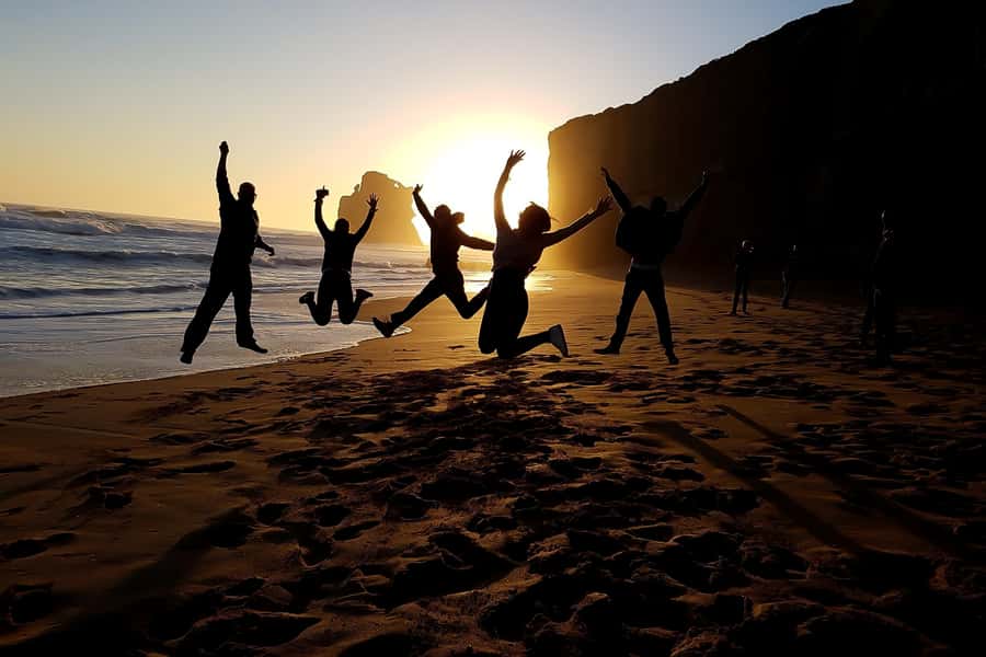 From Melbourne: Great Ocean Road Full-Day Sunset Tour - Gibson Steps viewpoints: where the coast shows its teeth