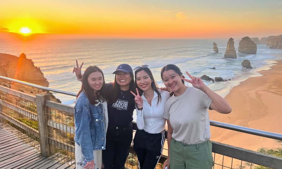 From Melbourne: Great Ocean Road Full-Day Sunset Tour - The Twelve Apostles at sunset: how to maximize the final hour