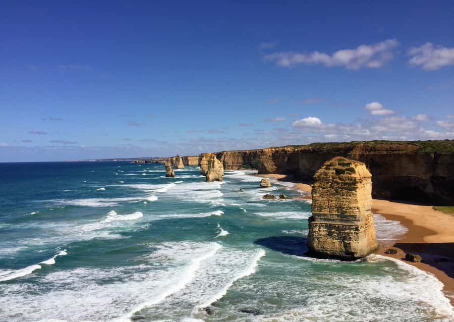 From Melbourne: Great Ocean Road Premium Tour in Reverse - Razorback viewpoints and Loch Ard Gorge walk-time you’ll remember