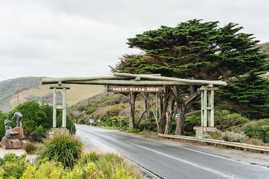 From Melbourne: Small-Group Great Ocean Road Day Trip - The return via Colac: a calmer finish instead of another coastal crawl