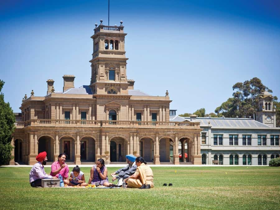 From Melbourne: Werribee Open Range Zoo & Werribee Mansion - Key points worth knowing before you go