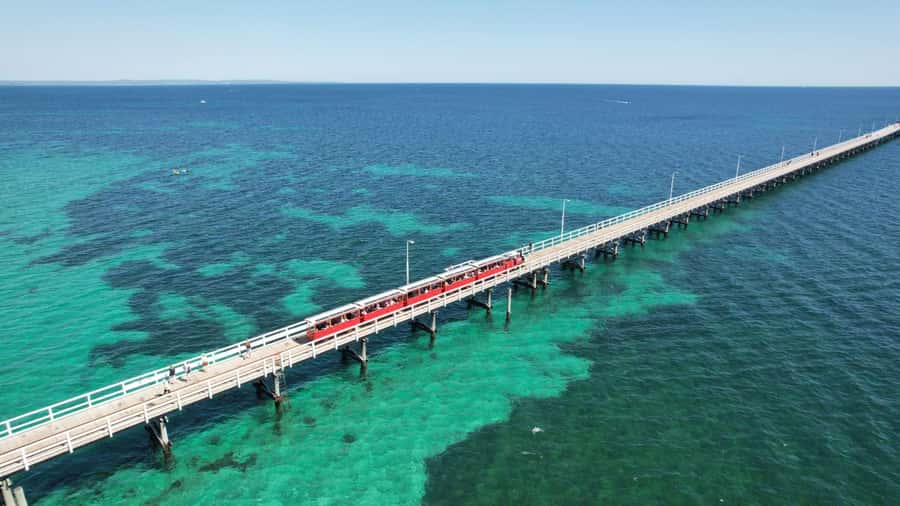 From Perth: Margaret River Region Impression Day Tour - Prevelly Lunch Time and Surfers Point’s Massive Breaks
