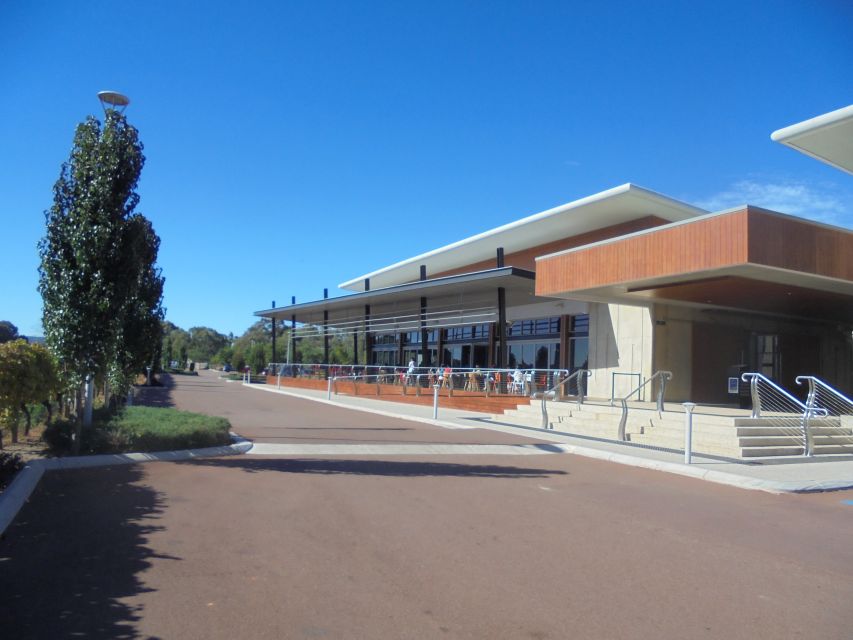 From Perth: Swan Valley Winery & Brewery Day Tour With Lunch - Two Boutique Breweries and Homestead Brewery Lunch: When Beer Takes Over