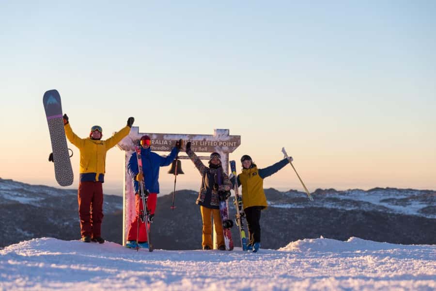 From Sydney: 1-Day Tour to Thredbo Snow Resort - Morning on the road: Canberra break to Jindabyne reset