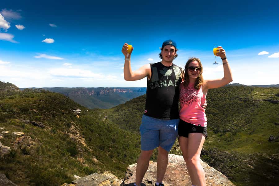 From Sydney: Blue Mountains Small-Group Tour Picnic & Hike - Jamison Valley and Eaglehawk Lookout: Big Views Without the Crowds