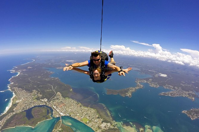 From Sydney: Tandem Skydive Experience over Newcastle Beach - Parachute descent over Newcastle Beach: the calm part you’ll remember